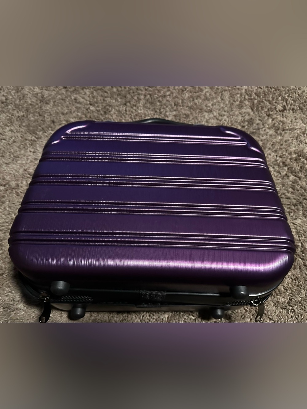 Purple Hard Shell make Suitcase - Picture 7 of 12